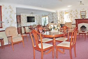 RESIDENTS LOUNGE- click for photo gallery